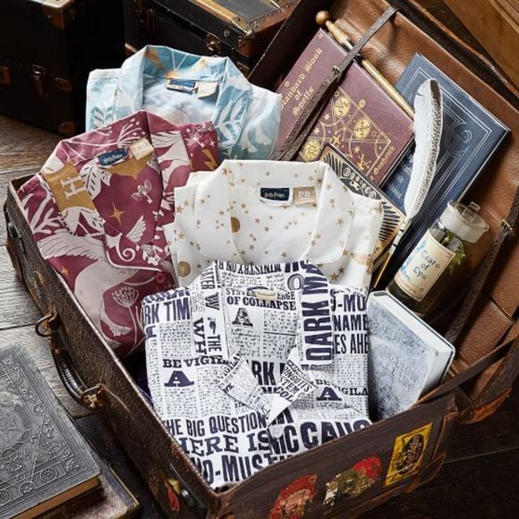 NEW Harry potter Pottery barn teens size MEDIUM daily prophet pajamas - Picture 1 of 6